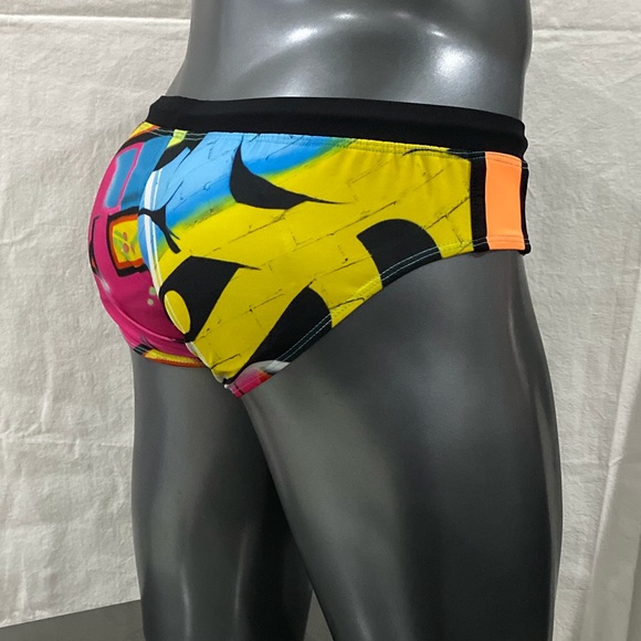 Men’s swimwear - Picture 5 of 8